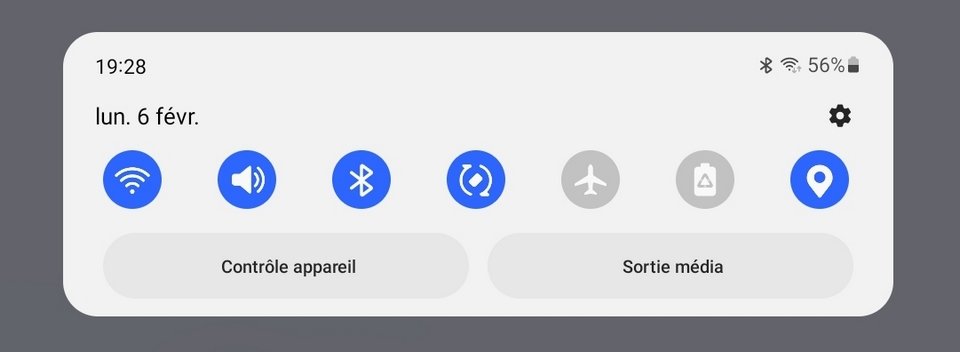 Ouvrir les réglages de sa tablette via la barre d'état.